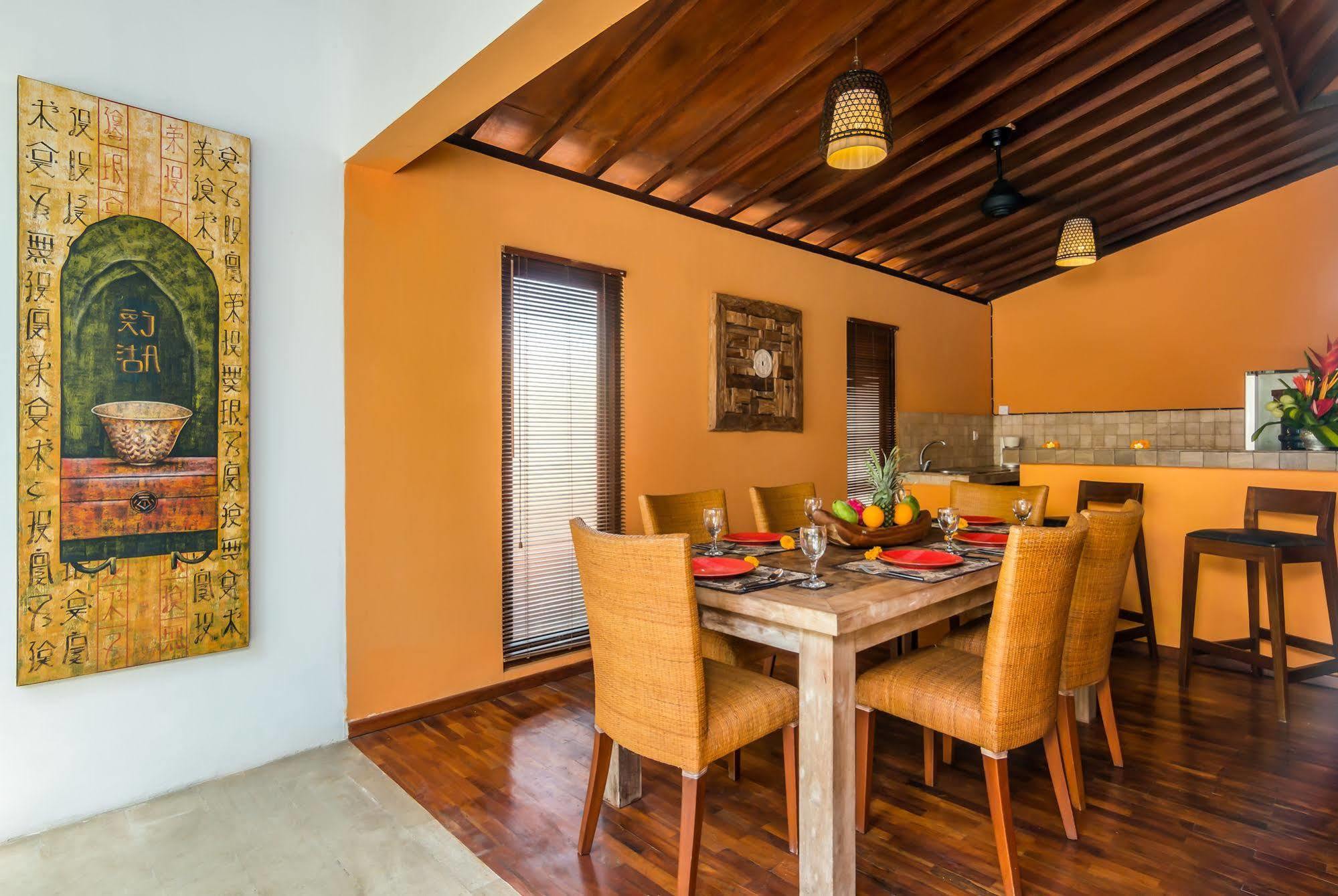 Villa Bisi Seminyak Buitenkant foto