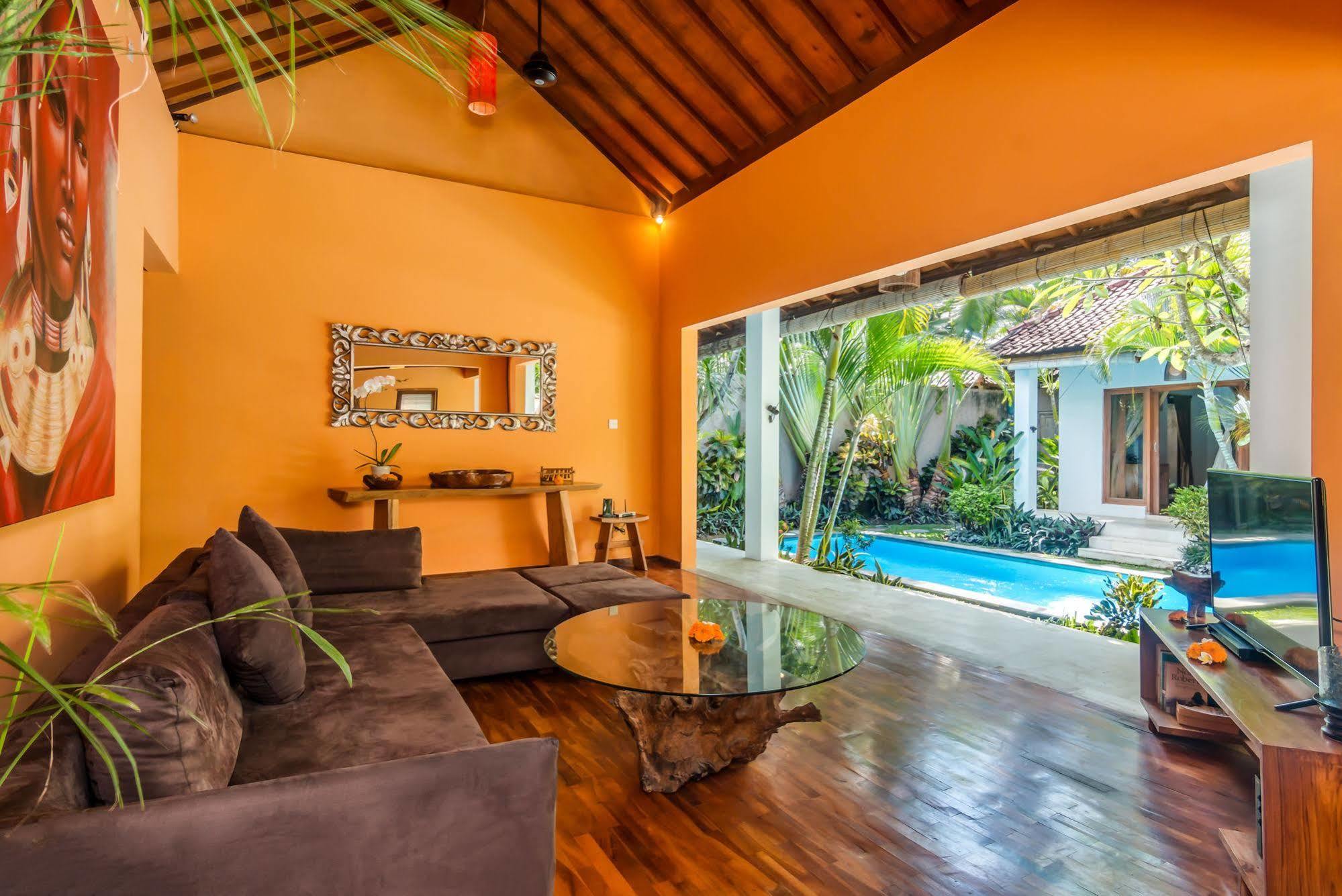 Villa Bisi Seminyak Buitenkant foto