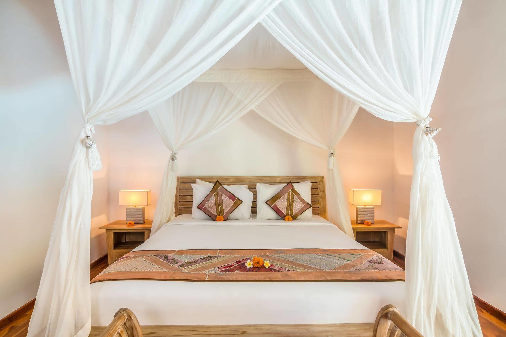 Villa Bisi Seminyak Buitenkant foto