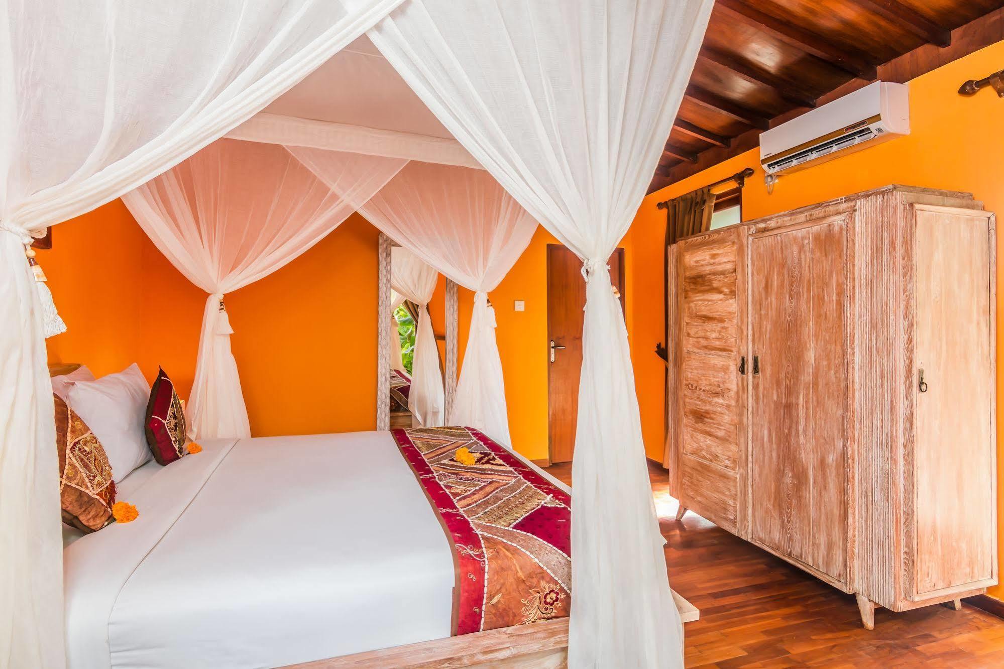 Villa Bisi Seminyak Buitenkant foto