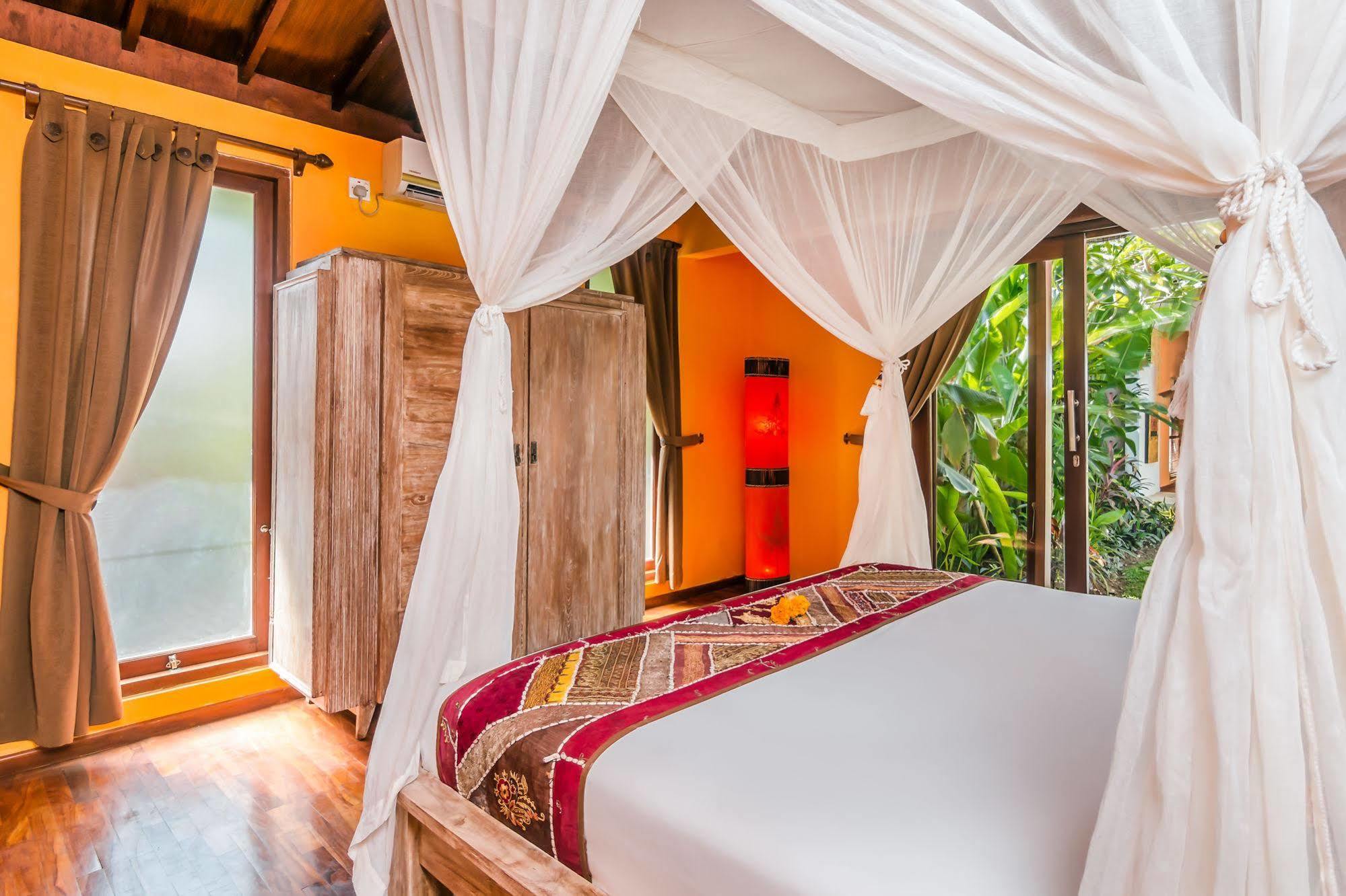Villa Bisi Seminyak Buitenkant foto